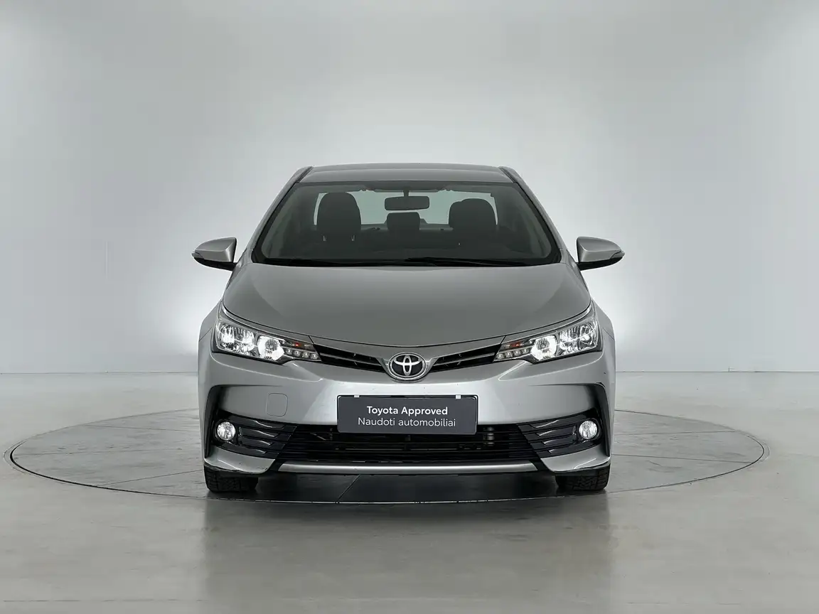 TOYOTA COROLLA