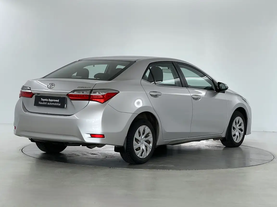 TOYOTA COROLLA
