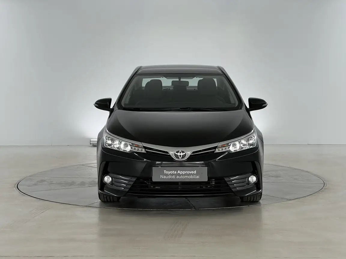TOYOTA COROLLA