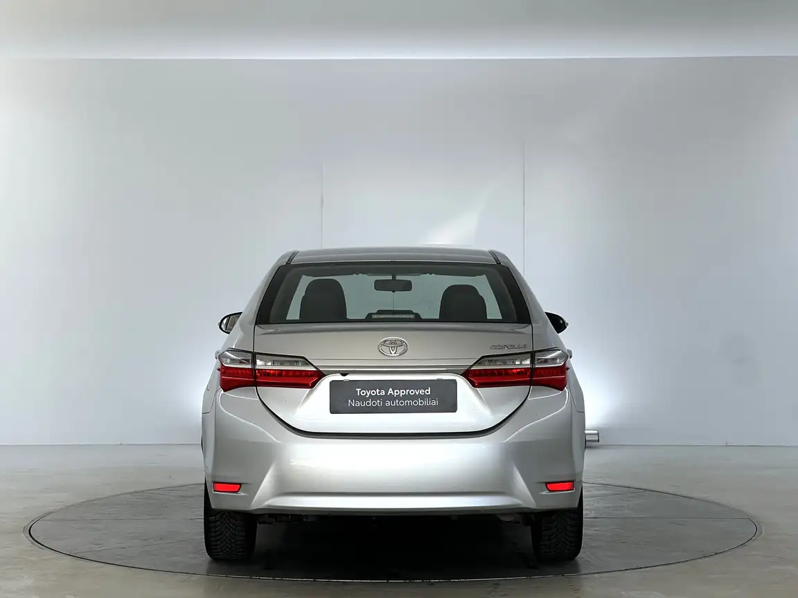 TOYOTA COROLLA