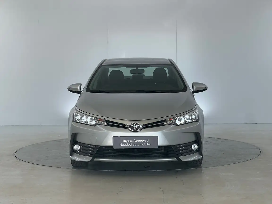 TOYOTA COROLLA