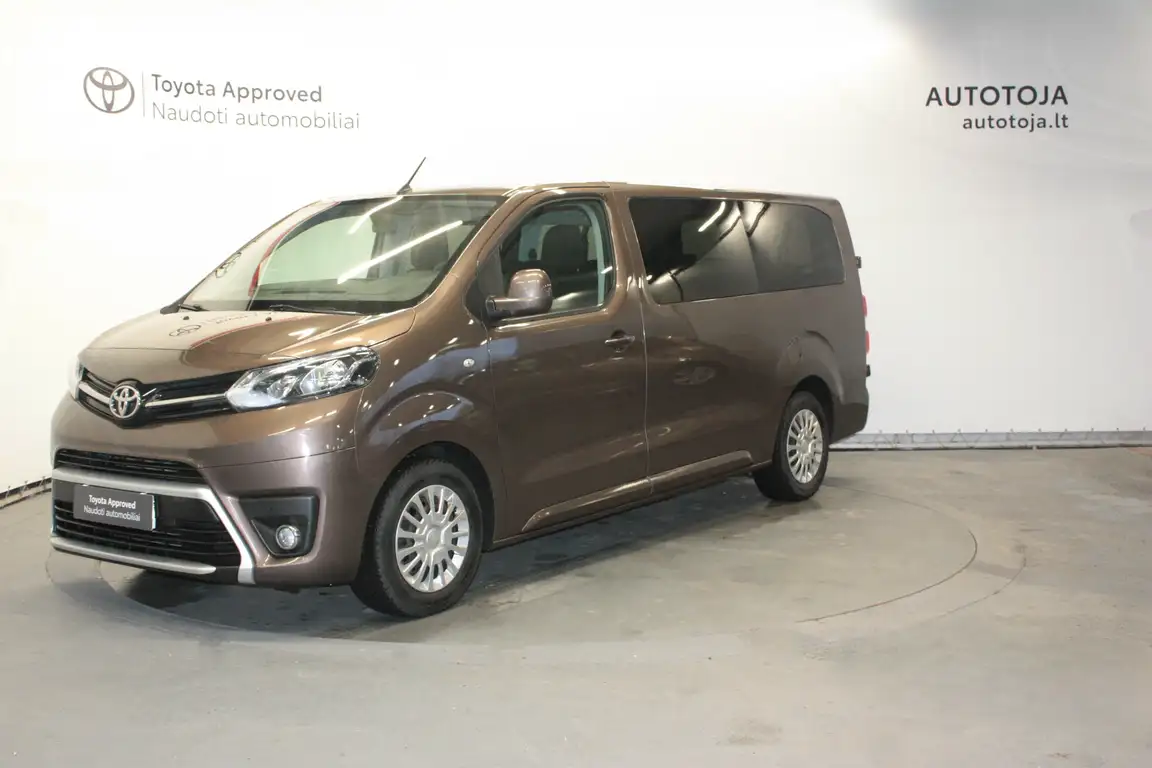 TOYOTA PROACE