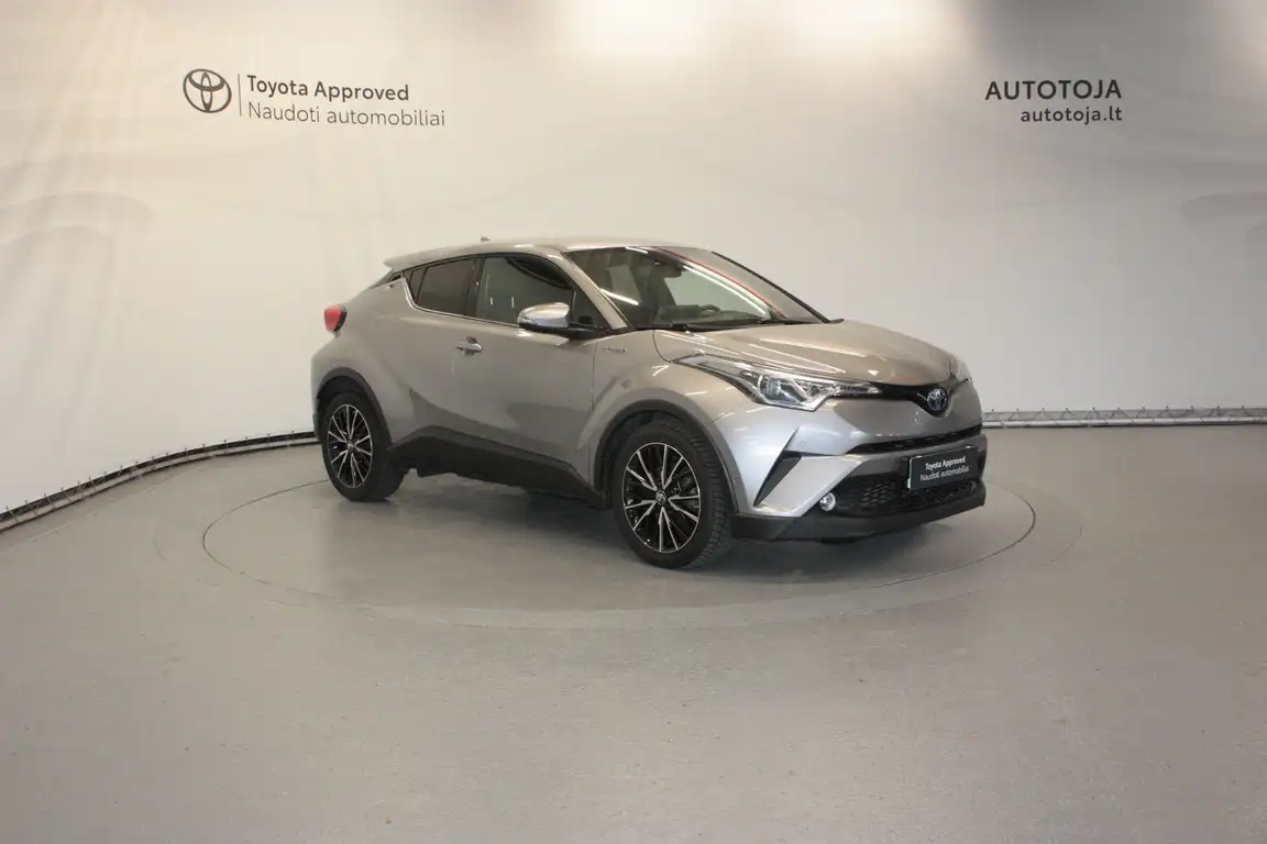 TOYOTA C-HR