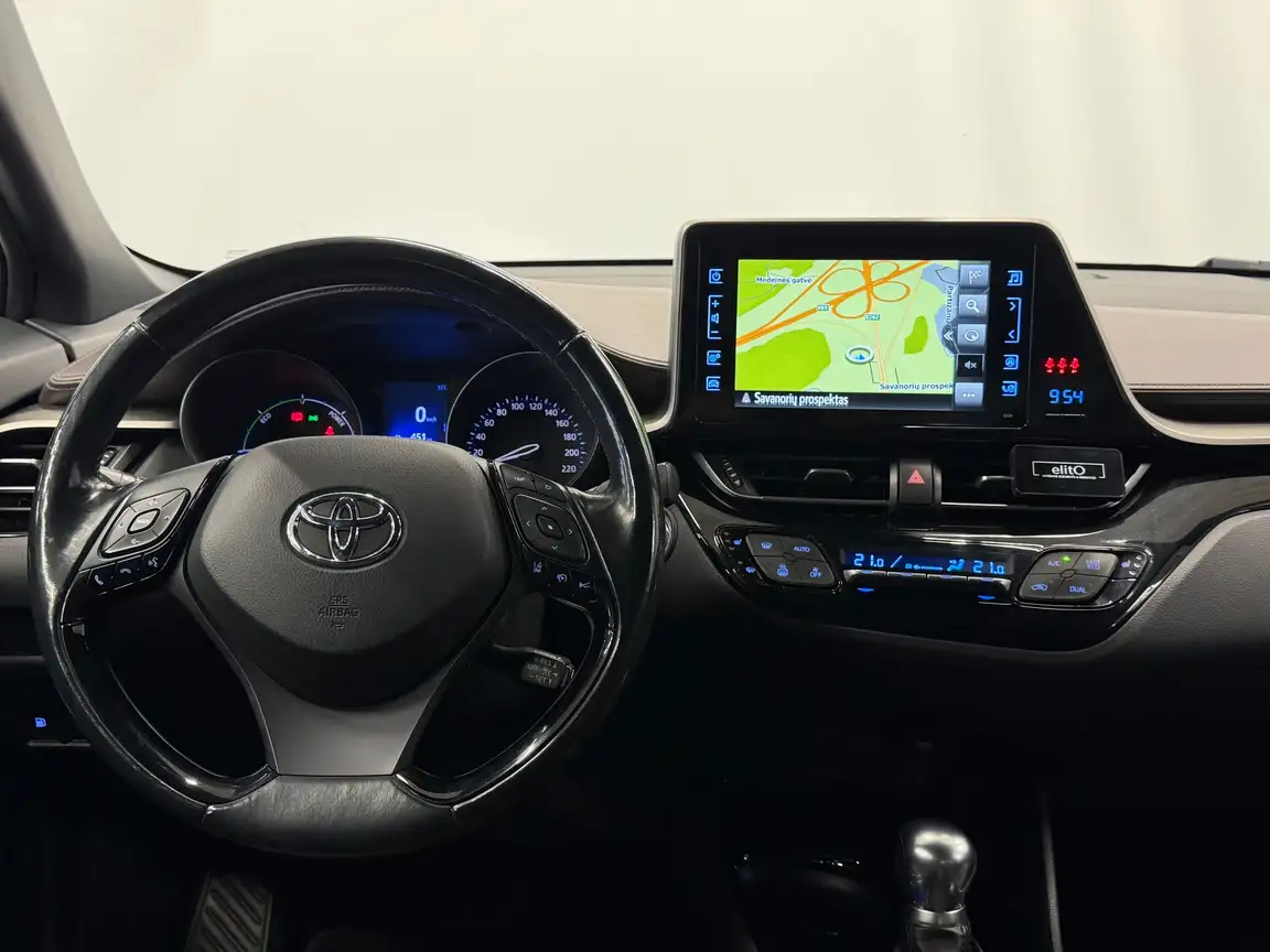 TOYOTA C-HR