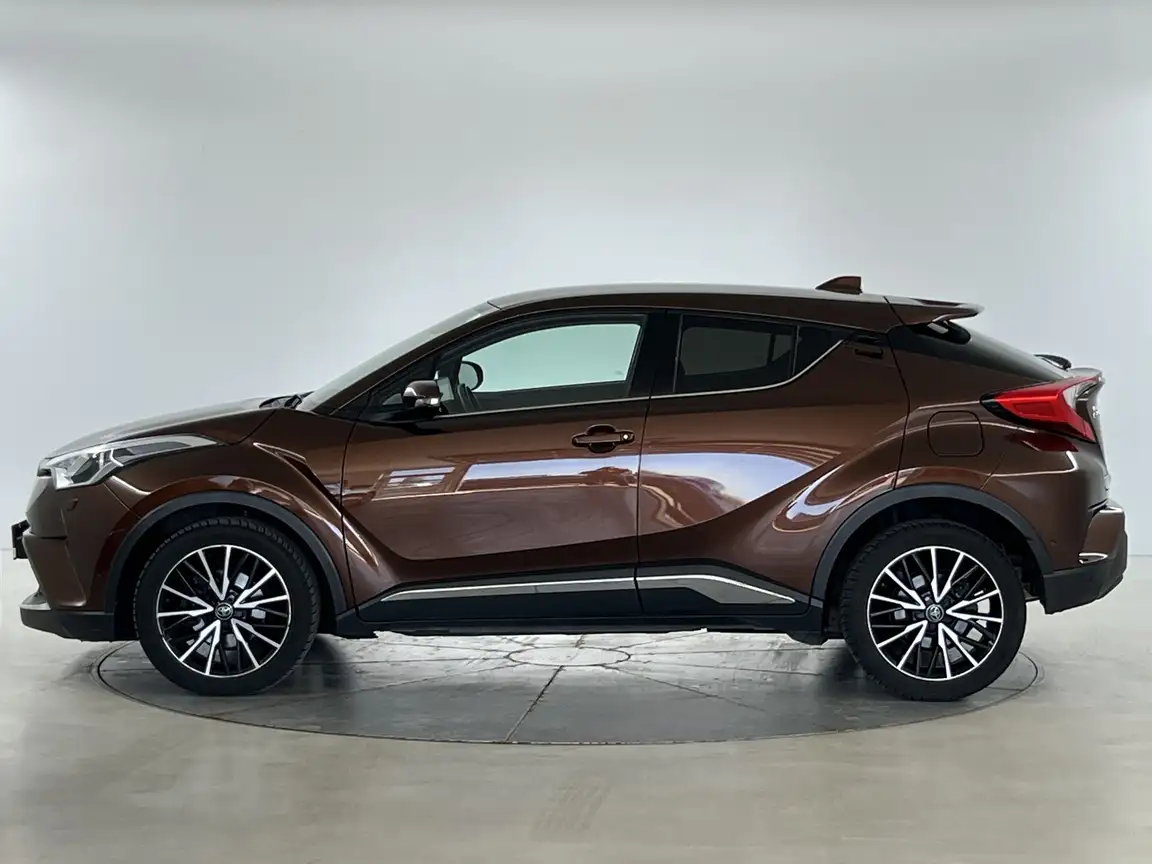 TOYOTA C-HR