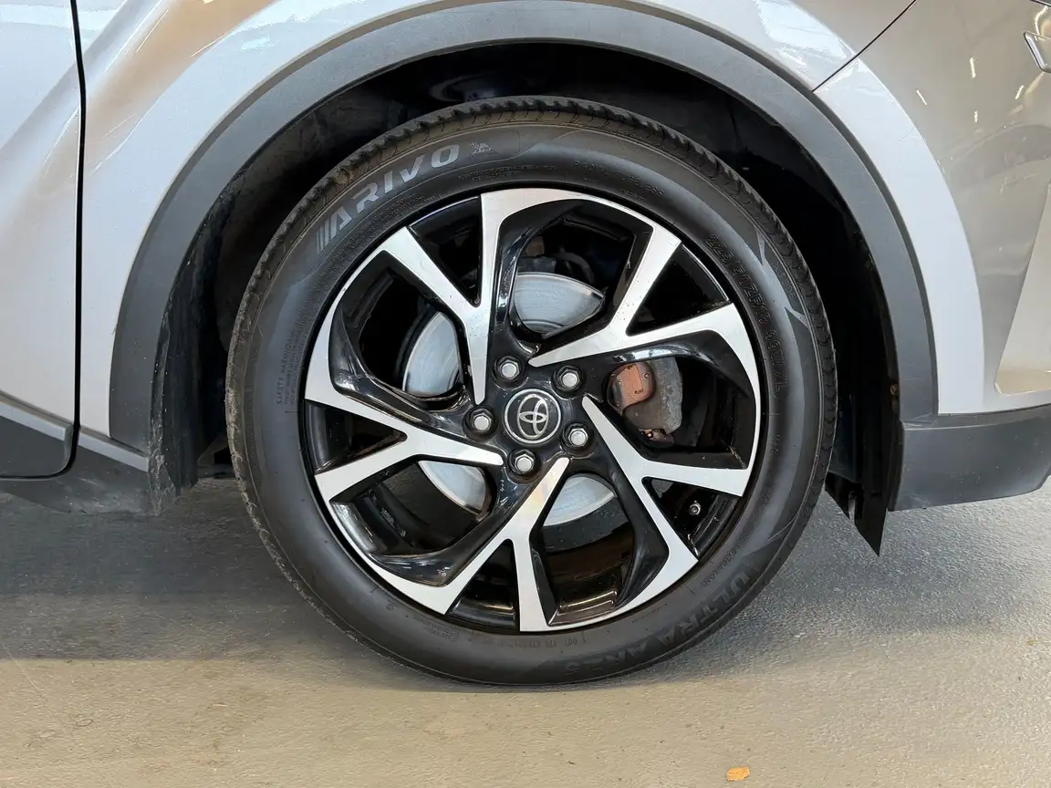 TOYOTA C-HR