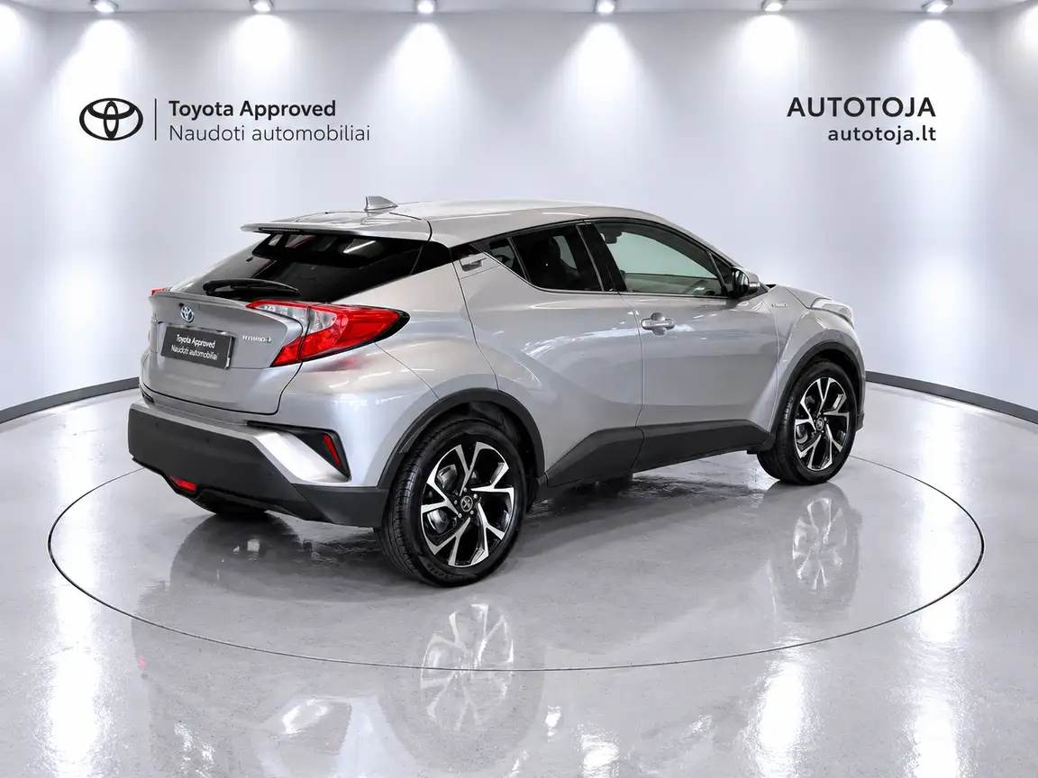 TOYOTA C-HR