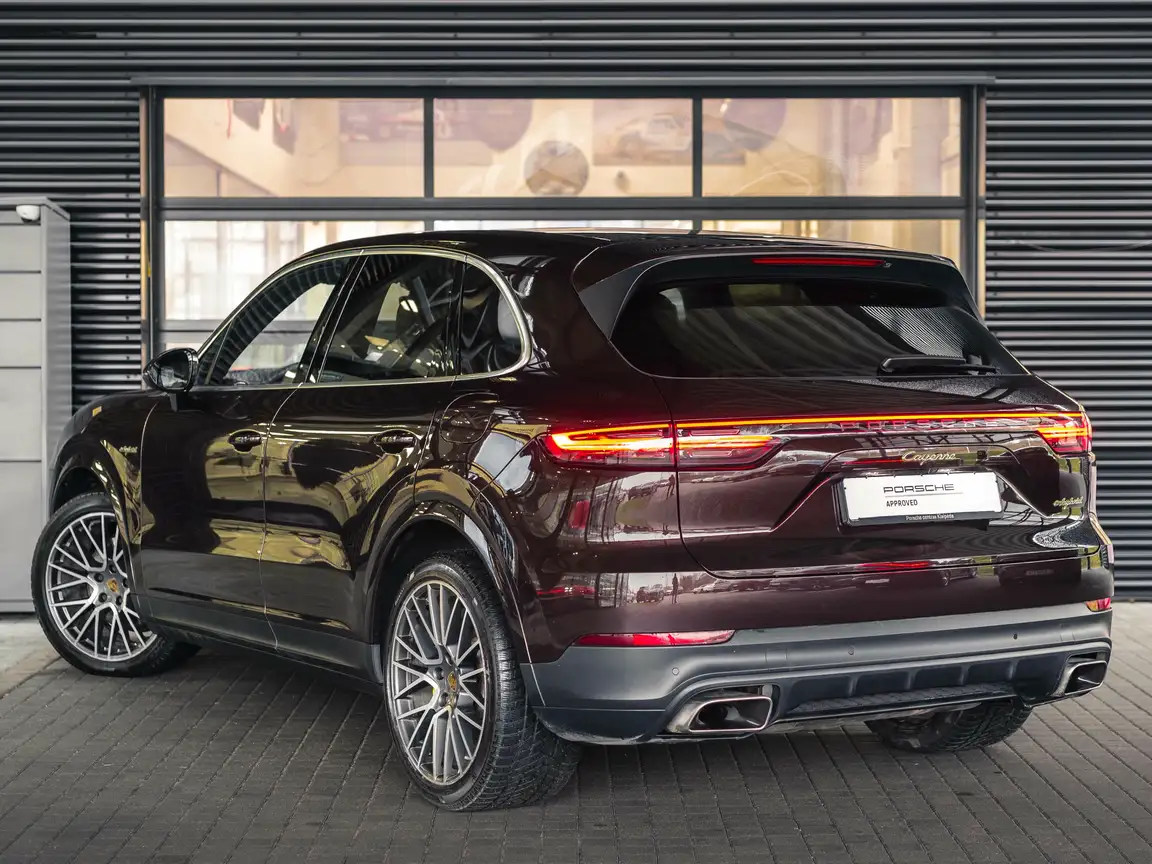 PORSCHE CAYENNE