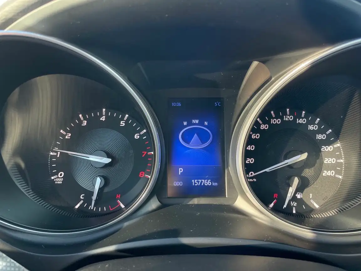 TOYOTA AVENSIS