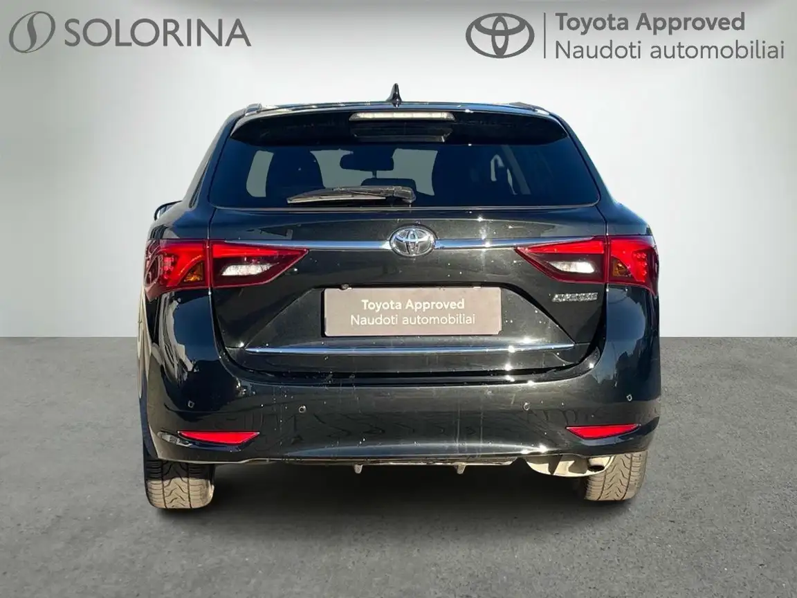 TOYOTA AVENSIS