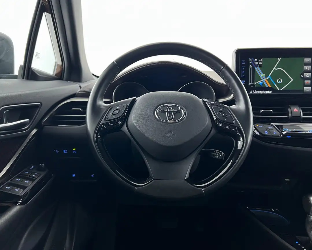TOYOTA C-HR