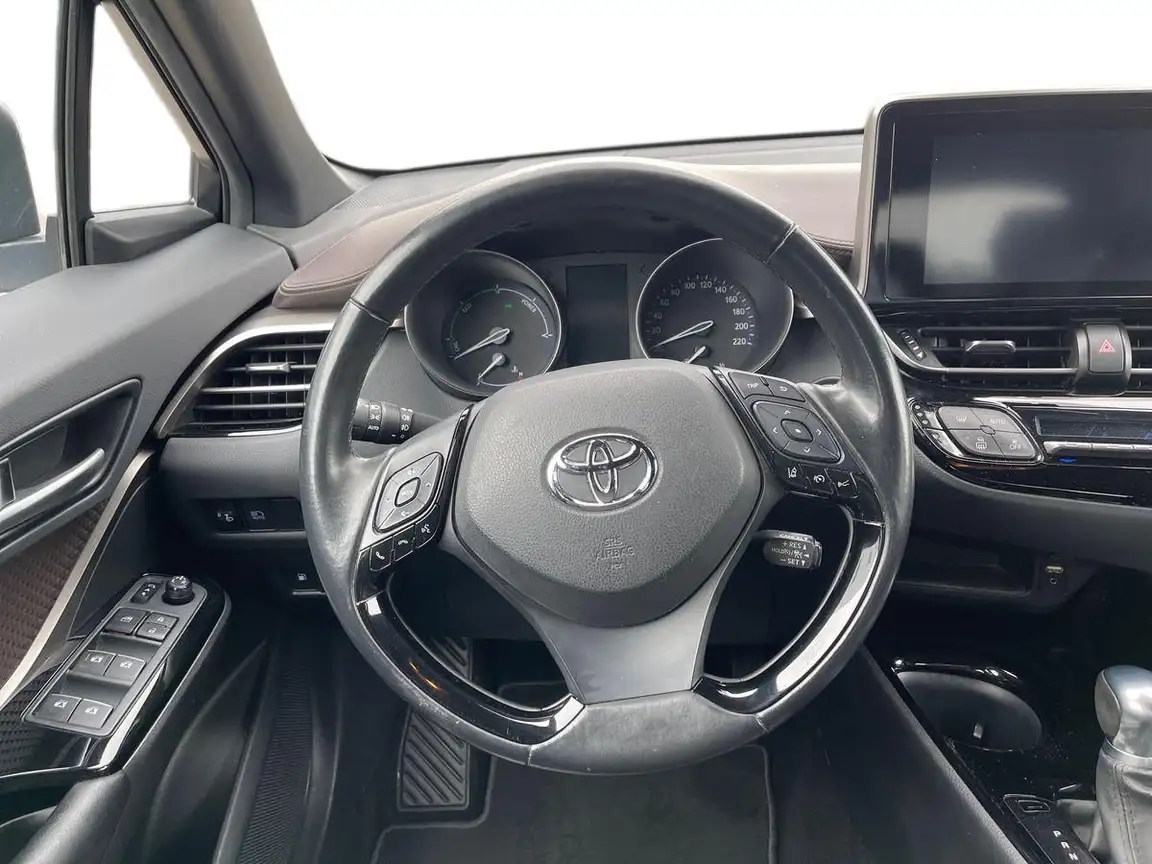 TOYOTA C-HR