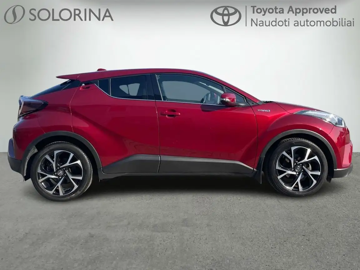 TOYOTA C-HR