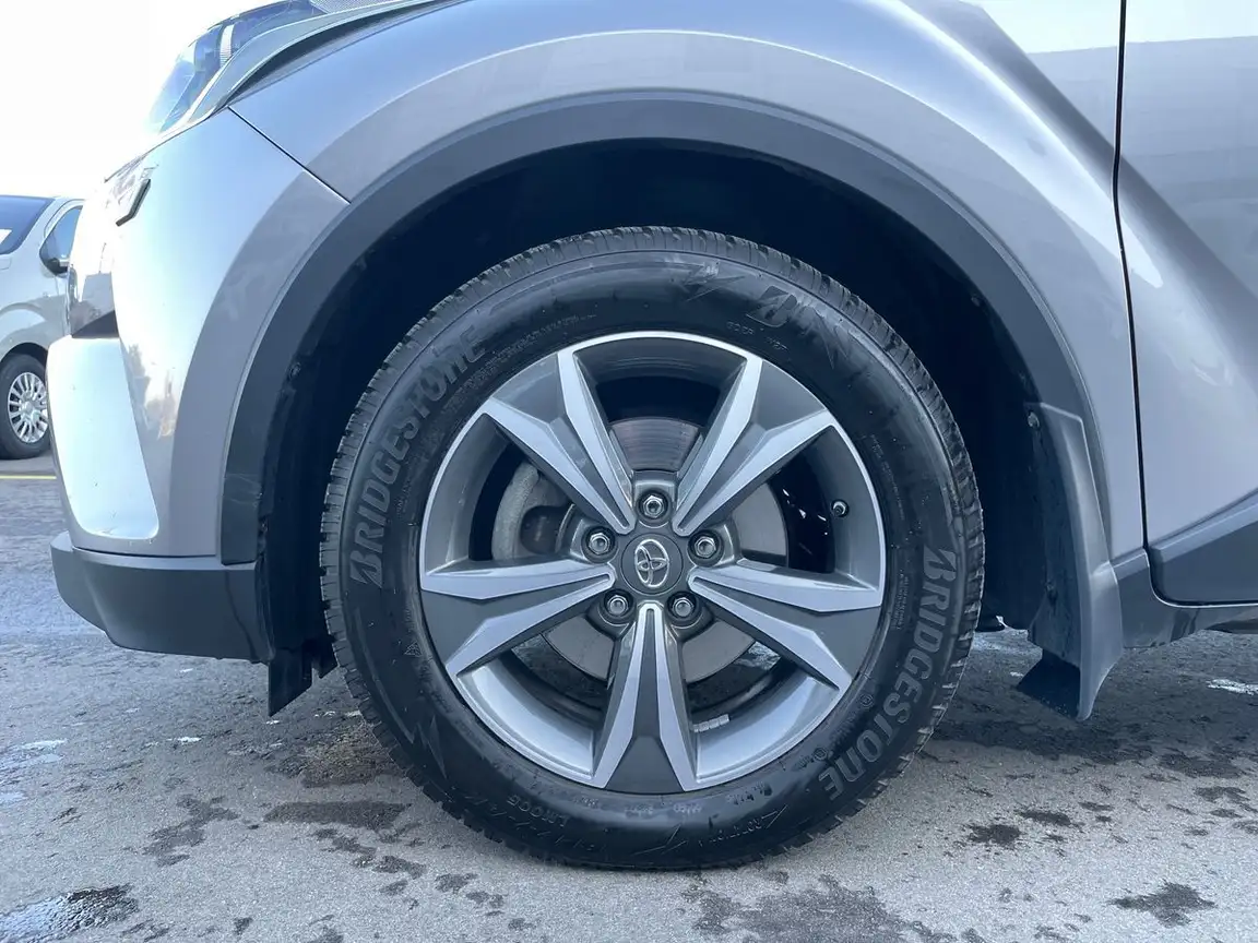 TOYOTA C-HR