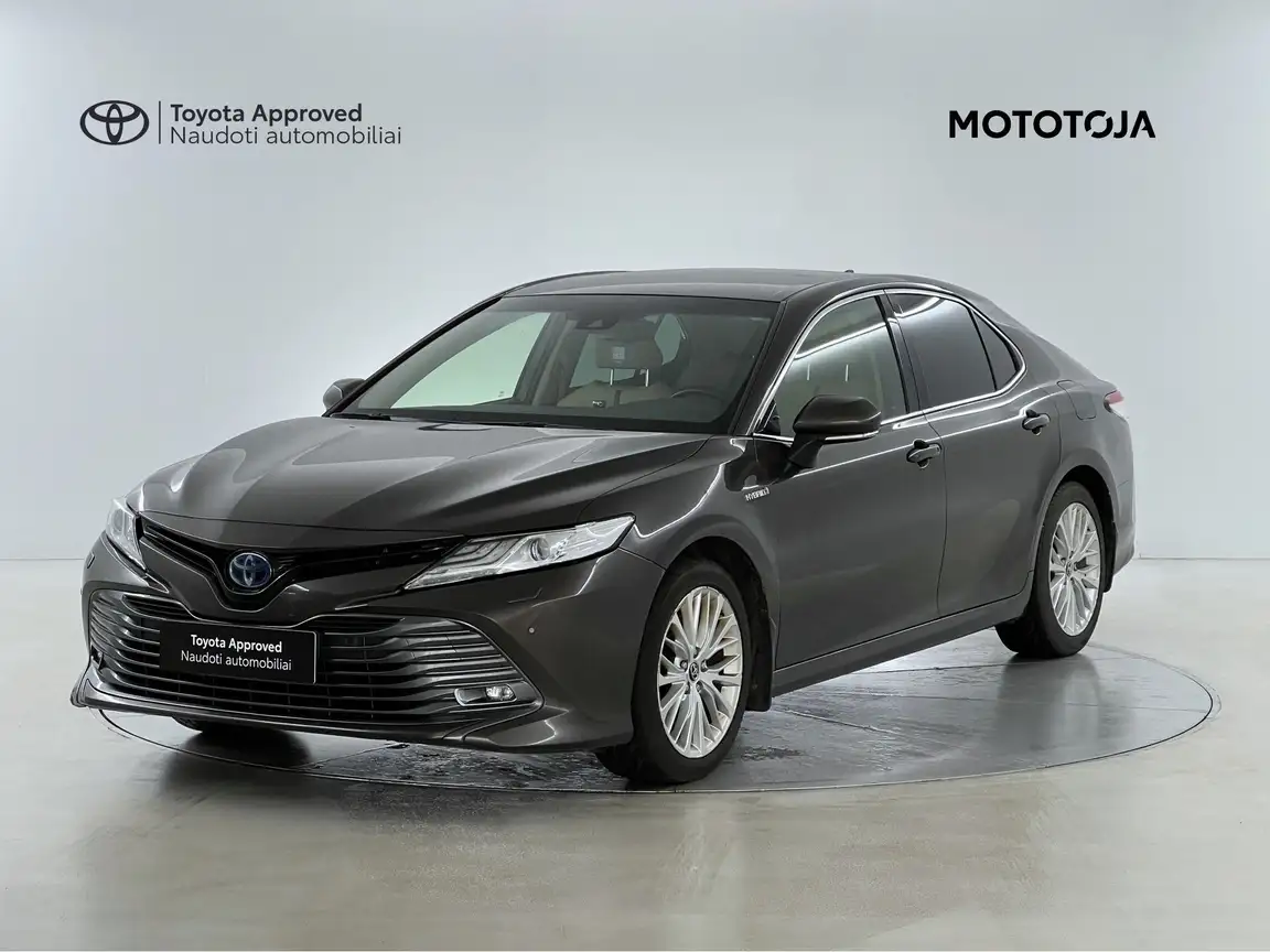 TOYOTA CAMRY