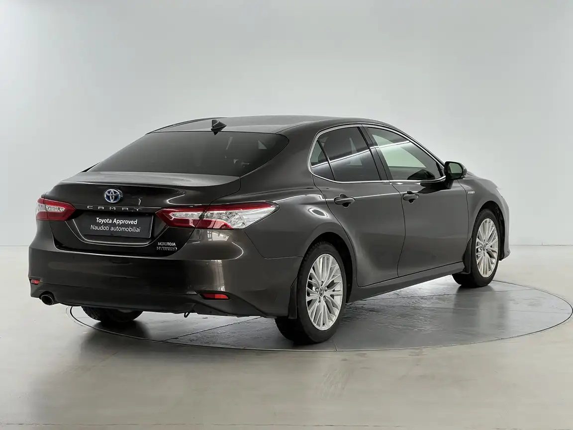 TOYOTA CAMRY