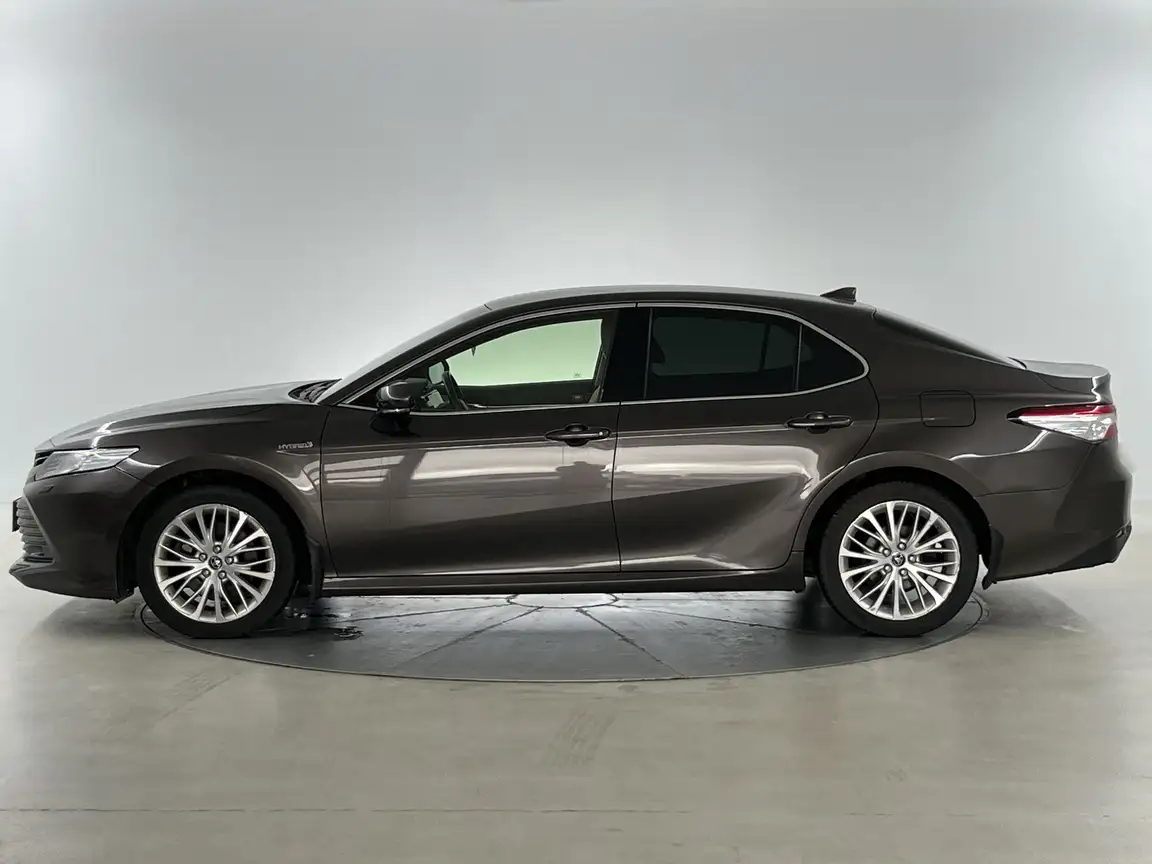 TOYOTA CAMRY