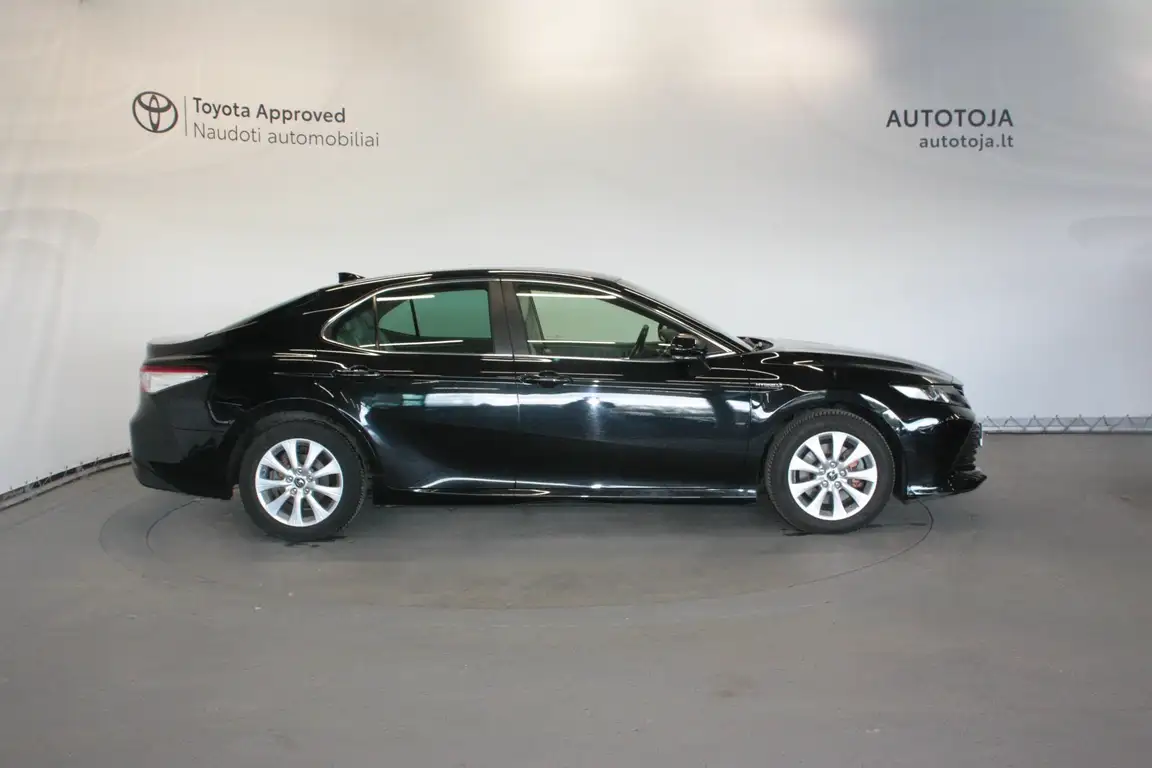 TOYOTA CAMRY