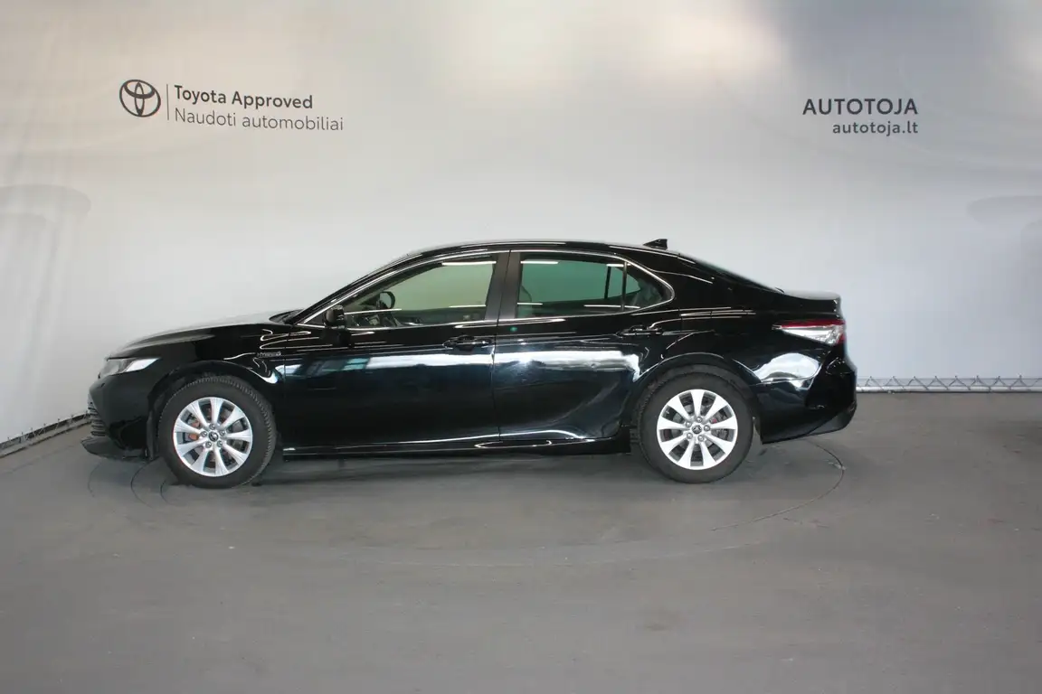 TOYOTA CAMRY