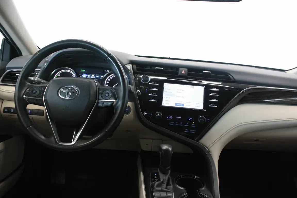 TOYOTA CAMRY