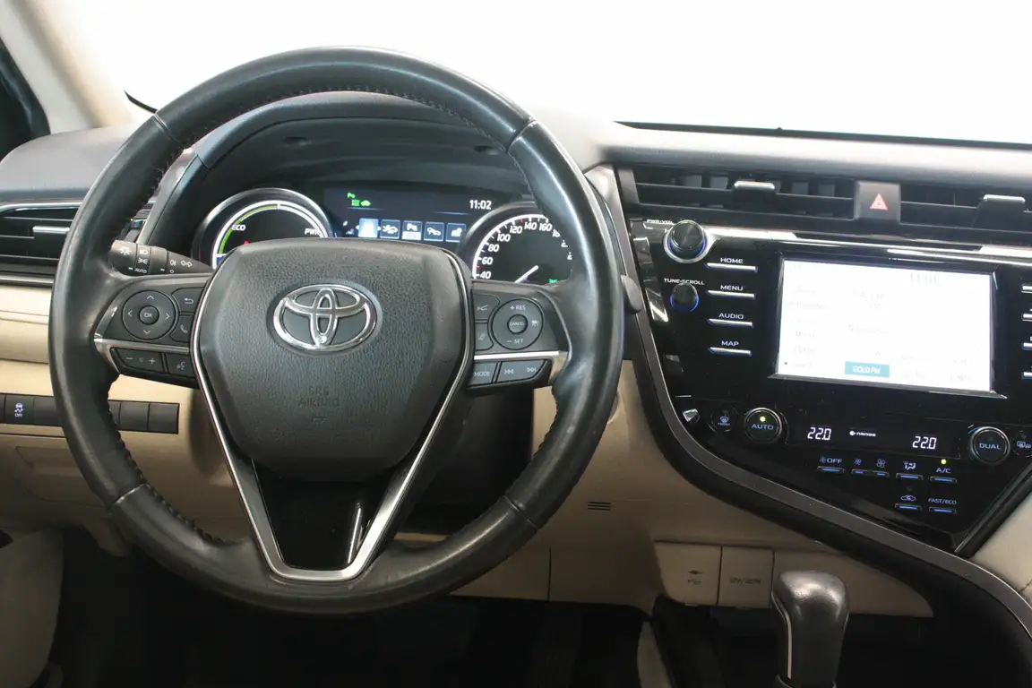 TOYOTA CAMRY