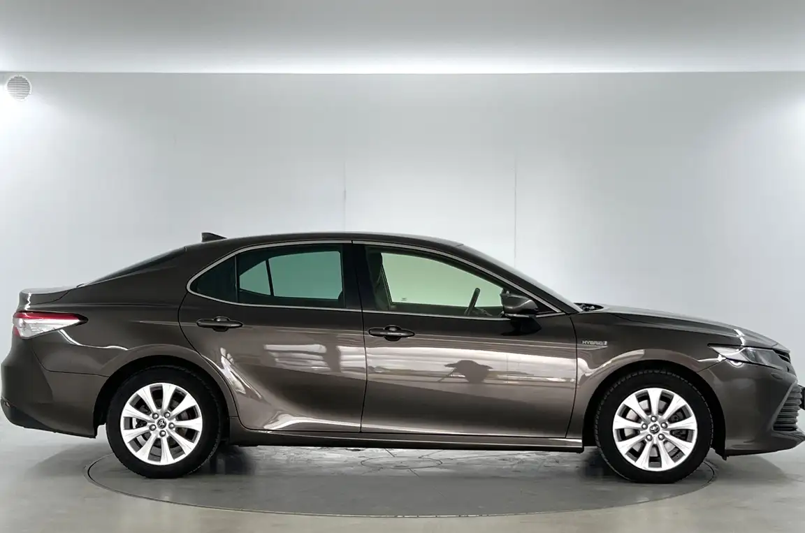 TOYOTA CAMRY
