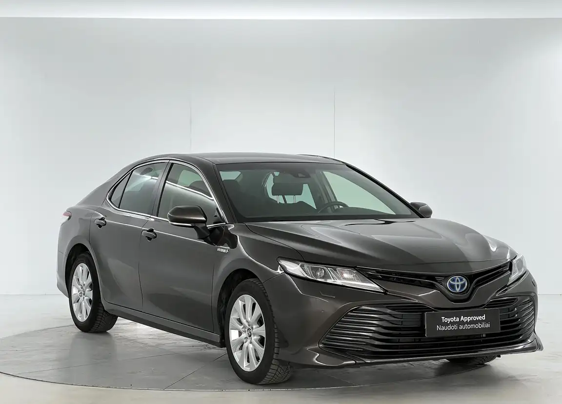 TOYOTA CAMRY