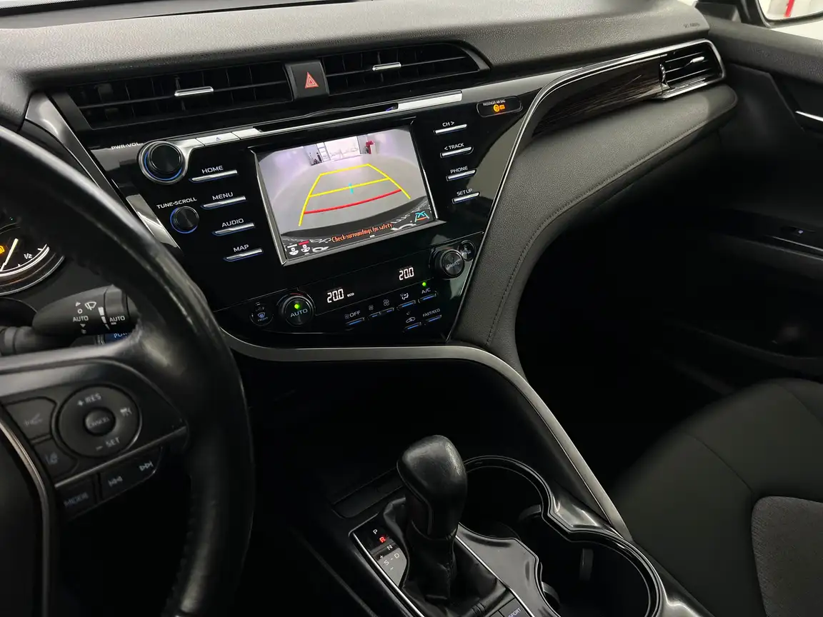 TOYOTA CAMRY