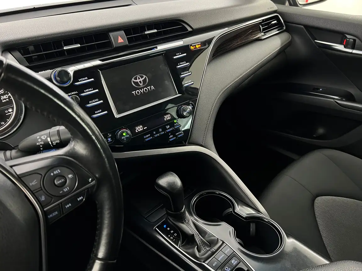 TOYOTA CAMRY