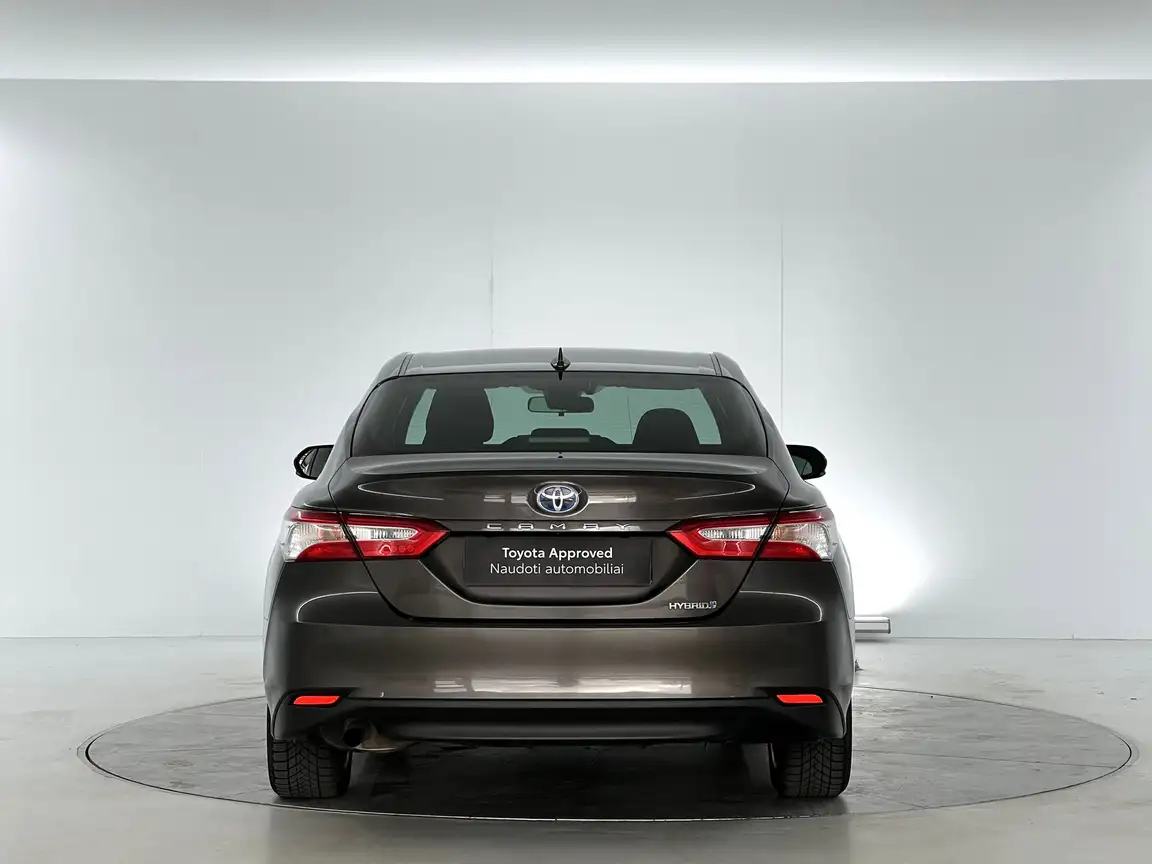 TOYOTA CAMRY