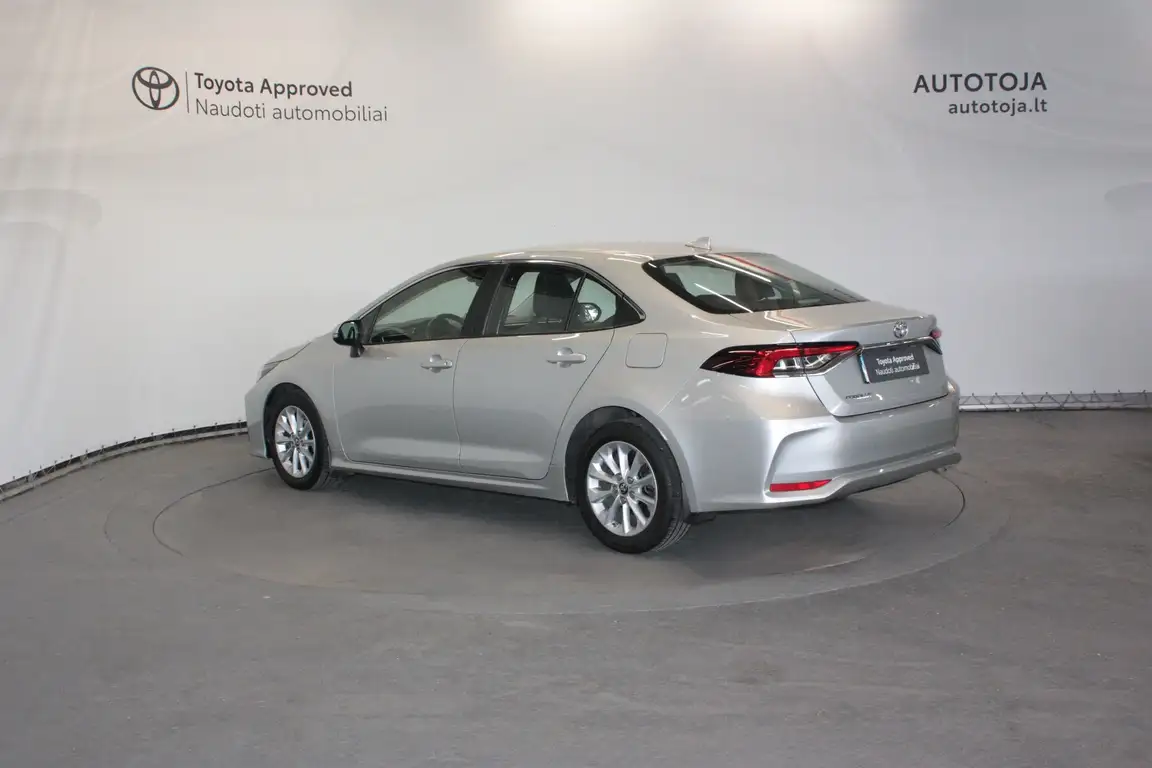 TOYOTA COROLLA