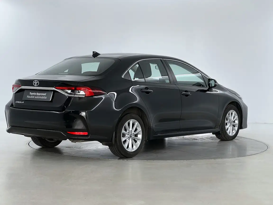TOYOTA COROLLA