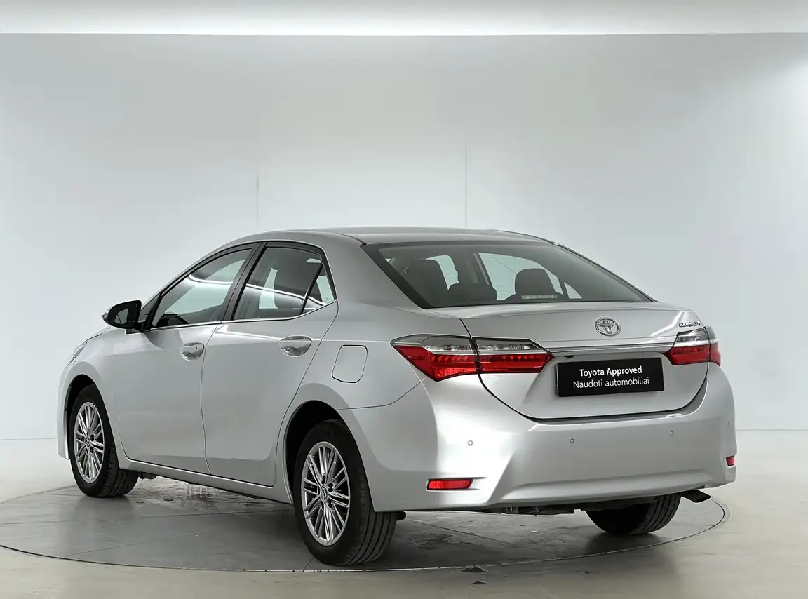 TOYOTA COROLLA