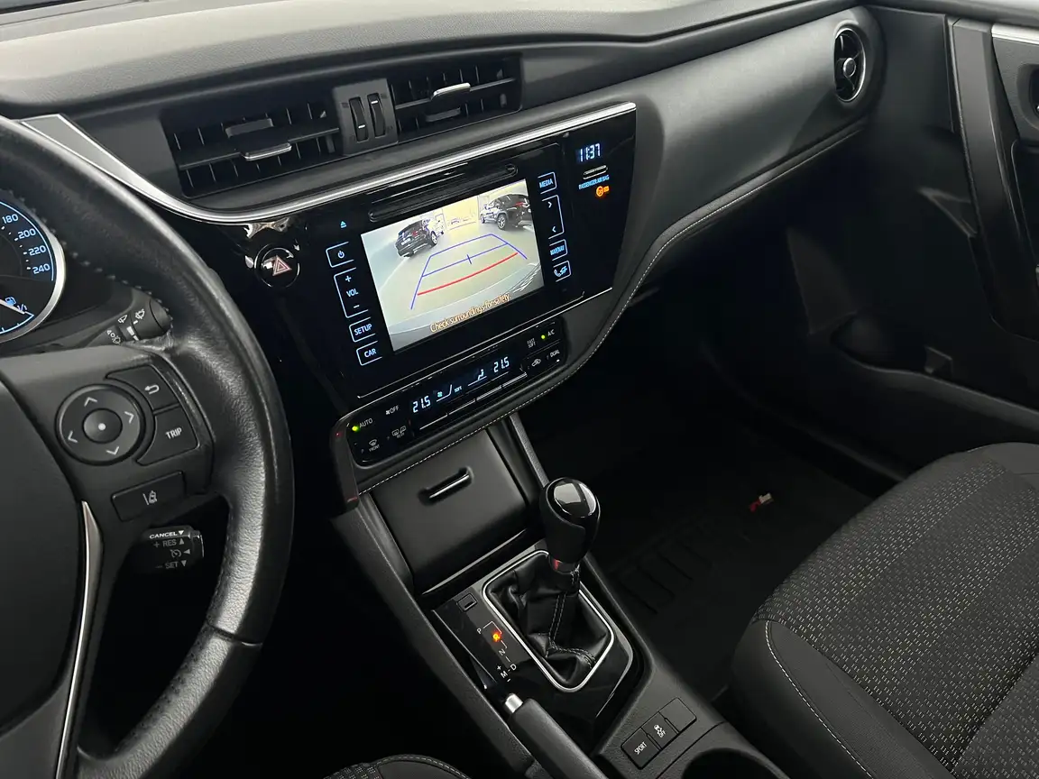 TOYOTA COROLLA