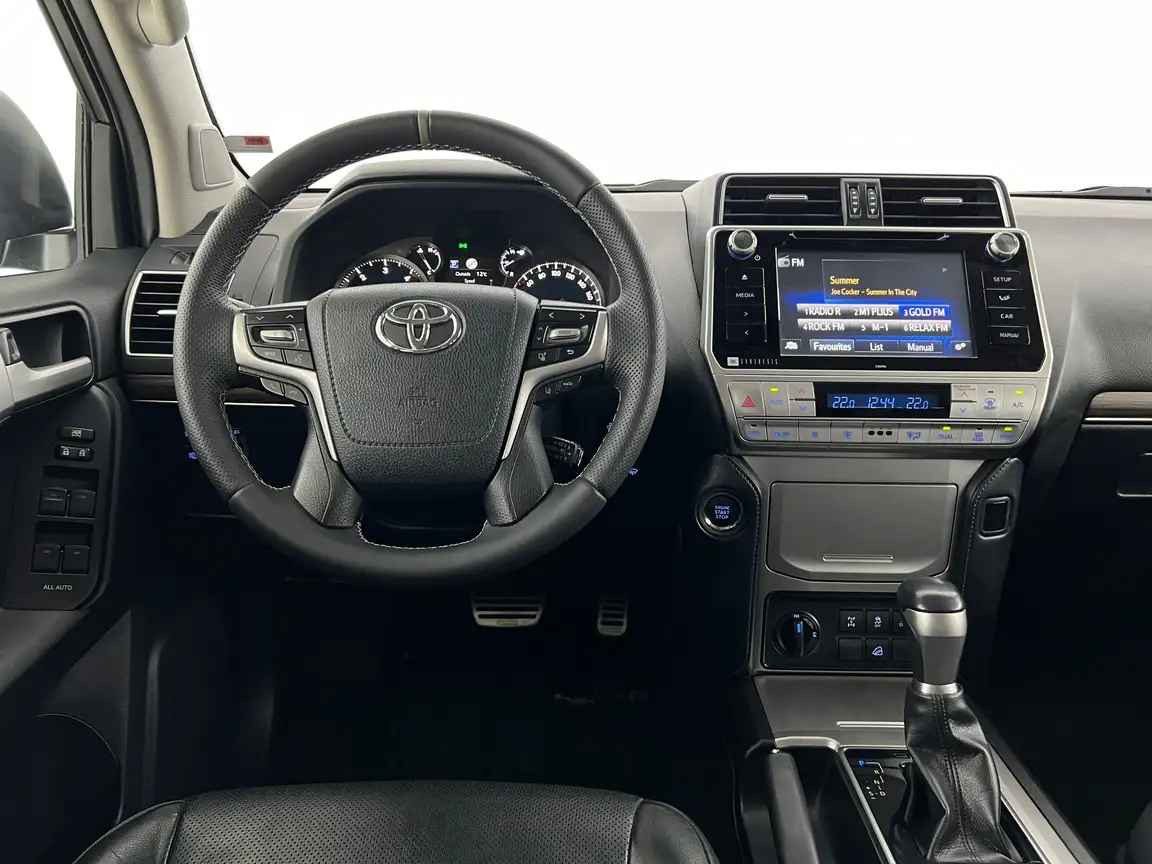 TOYOTA LAND CRUISER
