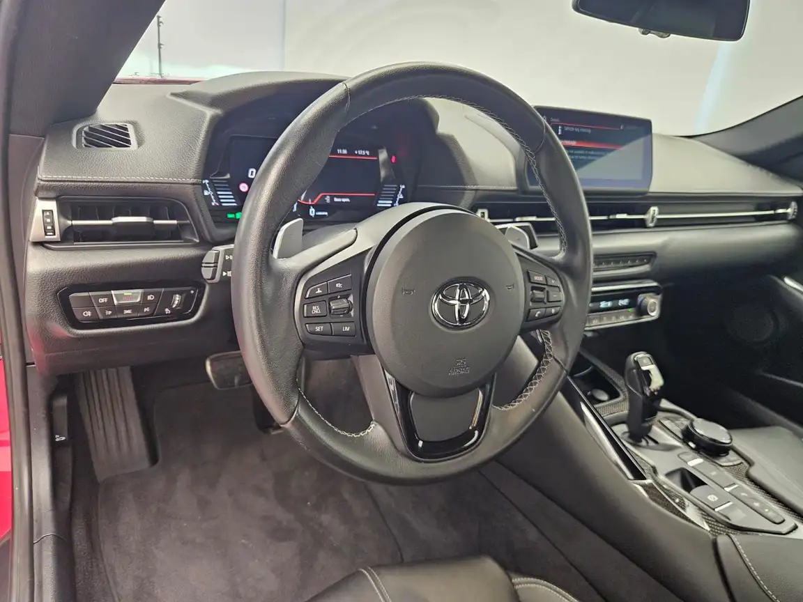 TOYOTA SUPRA