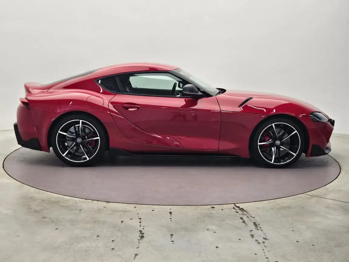 TOYOTA SUPRA