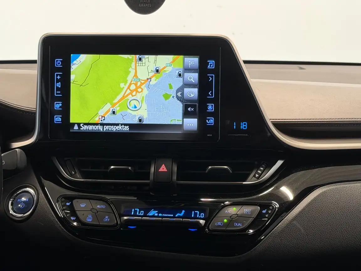 TOYOTA C-HR