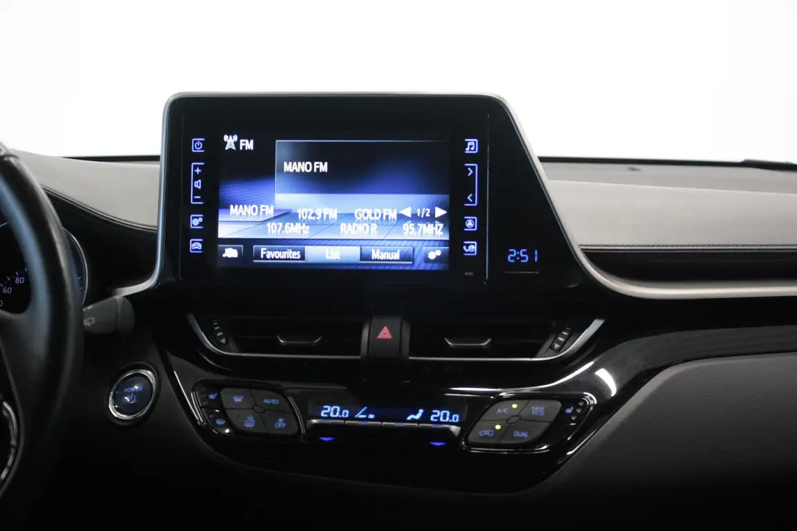 TOYOTA C-HR