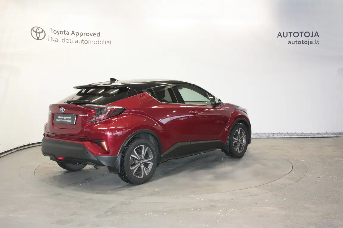 TOYOTA C-HR