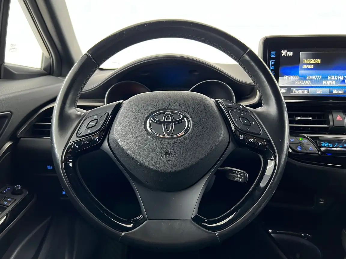 TOYOTA C-HR
