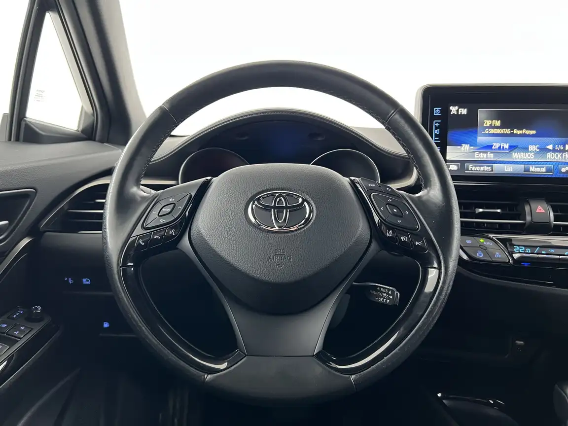 TOYOTA C-HR