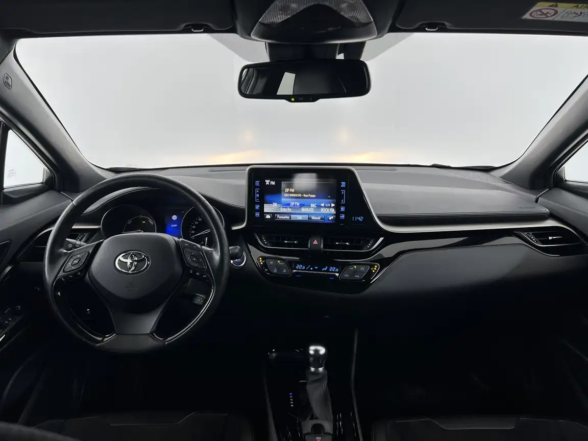 TOYOTA C-HR