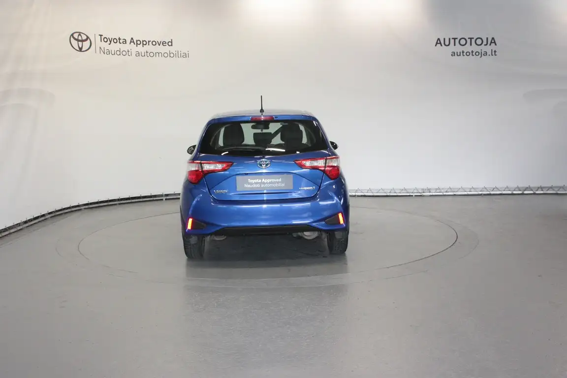 TOYOTA YARIS