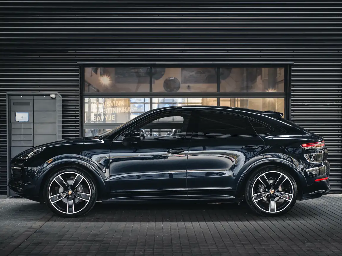 PORSCHE CAYENNE