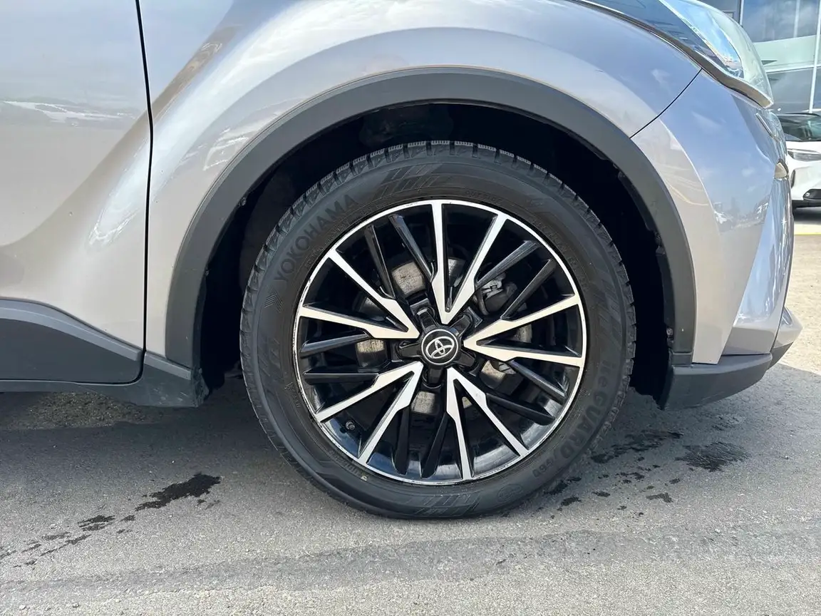 TOYOTA C-HR