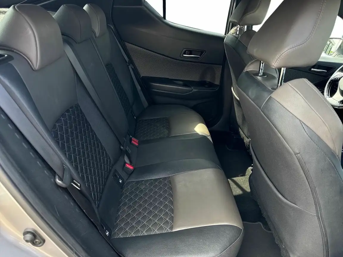 TOYOTA C-HR