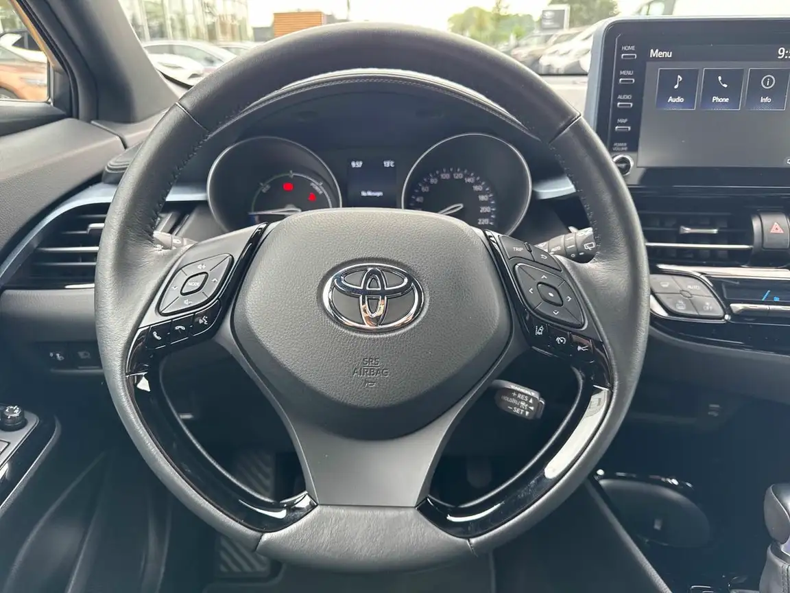 TOYOTA C-HR