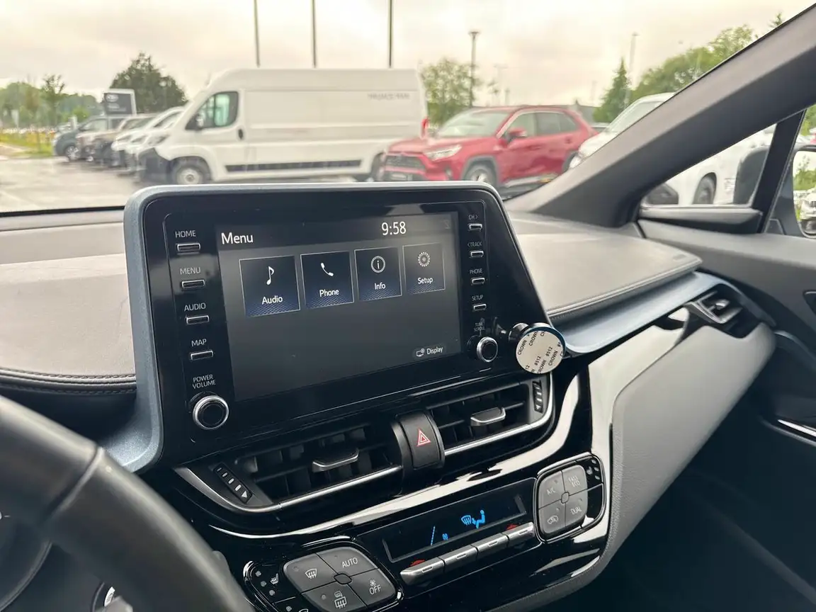 TOYOTA C-HR