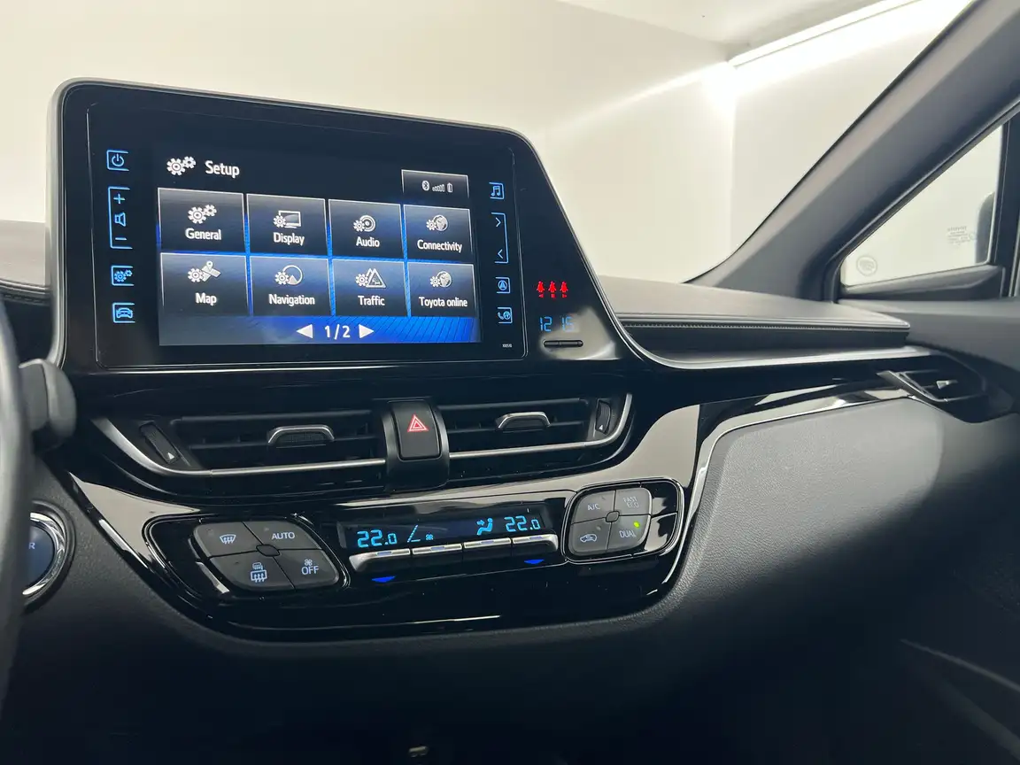 TOYOTA C-HR
